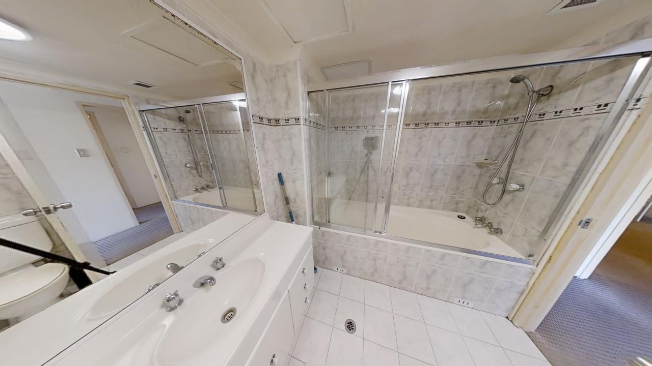 1942-26-Wattle-Crescent-Pyrmont-2009-Master-Bathroom