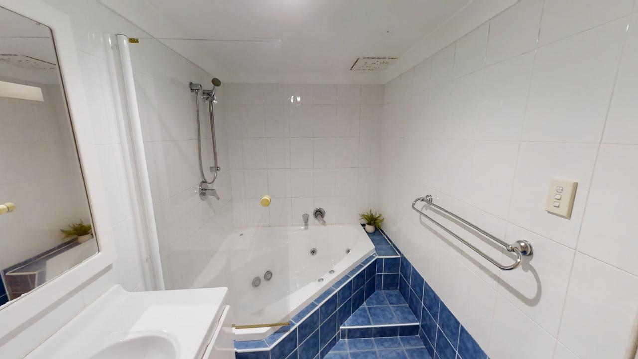 78267-Bulwara-Road-Pyrmont-2009-bathroom
