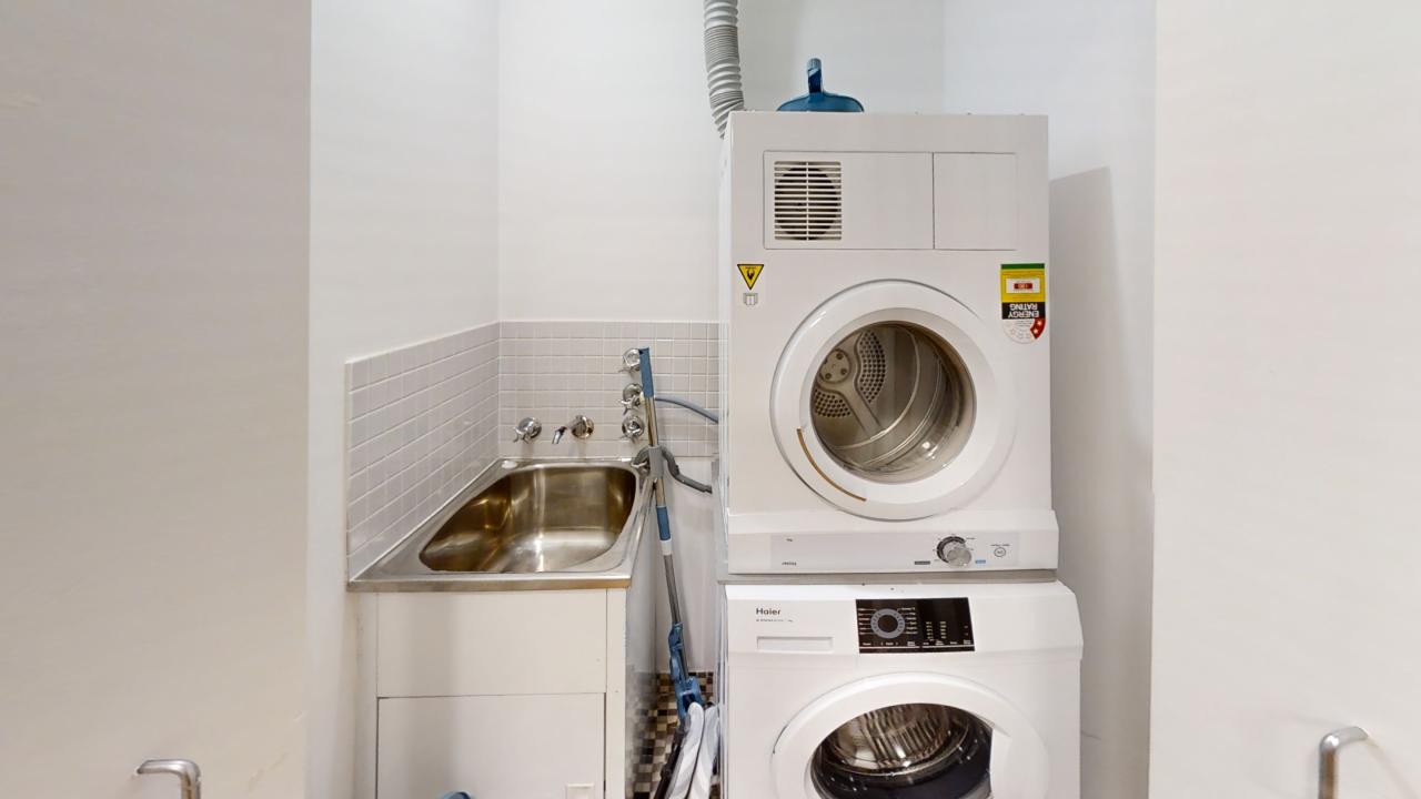 295-Pyrmont-Street-Ultimo-2007-Laundry 1