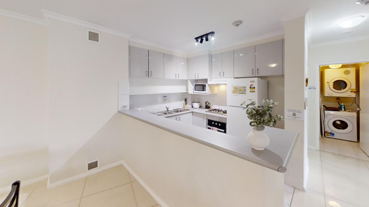 43120-Saunders-Street-Pyrmont-2009-Kitchen 1