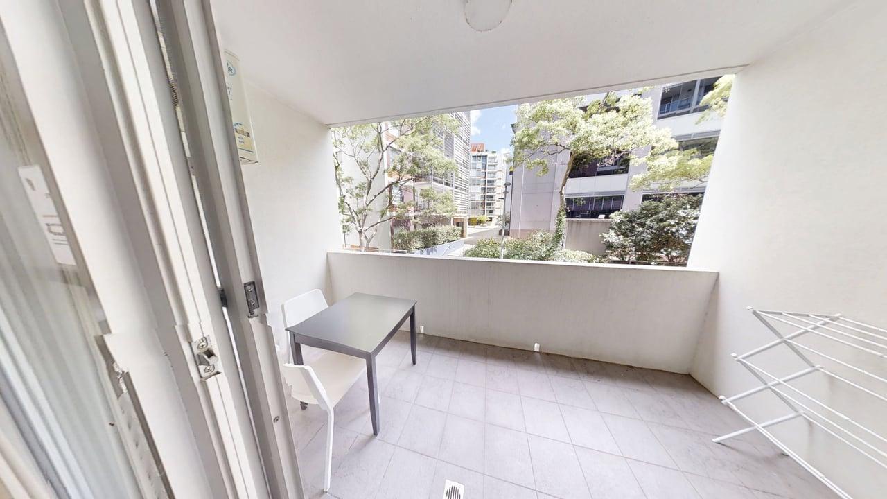 108B503-Wattle-Street-Ultimo-2007-Room-2-balcony-view 1