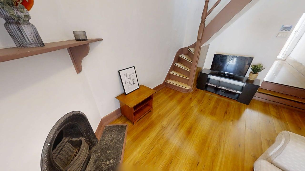 117-Jones-Street-Ultimo-2007-Ground-Floor-staircase-tv