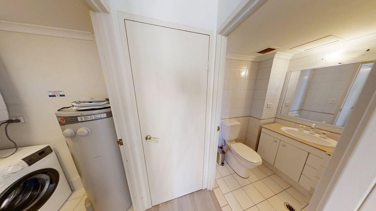 816261-Harris-Street-Pyrmont-2009-Extra-Toilet