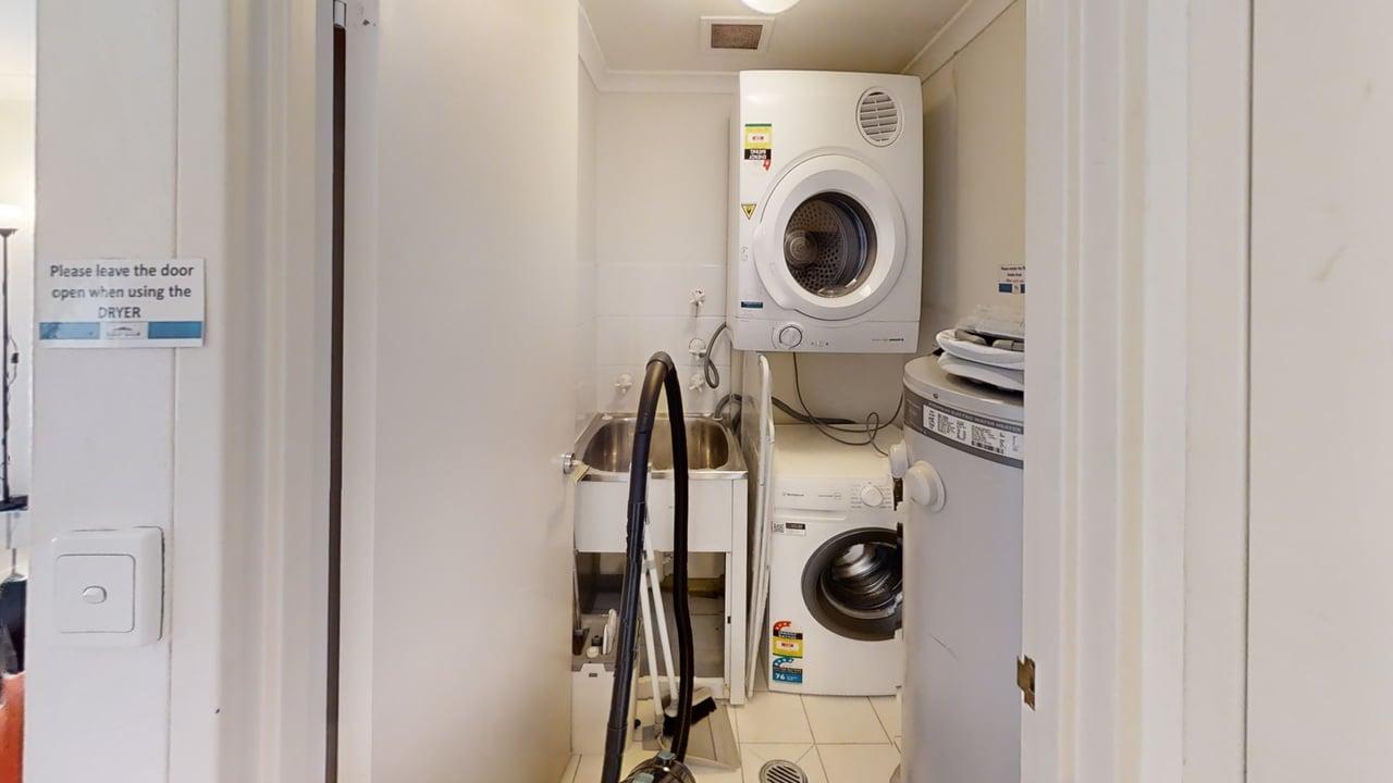 816261-Harris-Street-Pyrmont-2009-Laundry