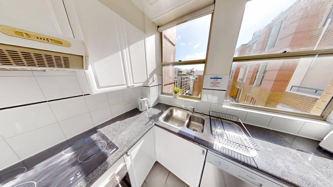 816261-Harris-Street-Pyrmont-2009-kitchen