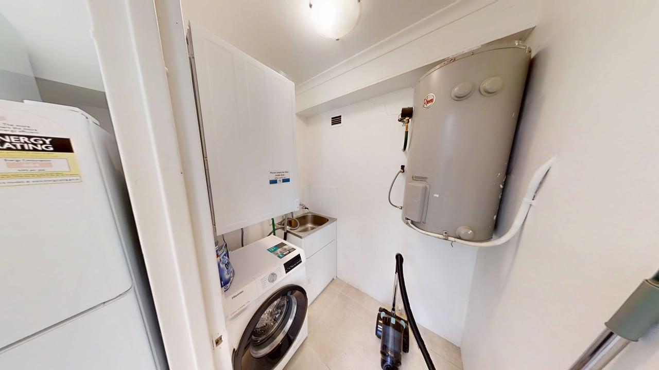 161-19-Allen-Street-Pyrmont-2009-Laundry