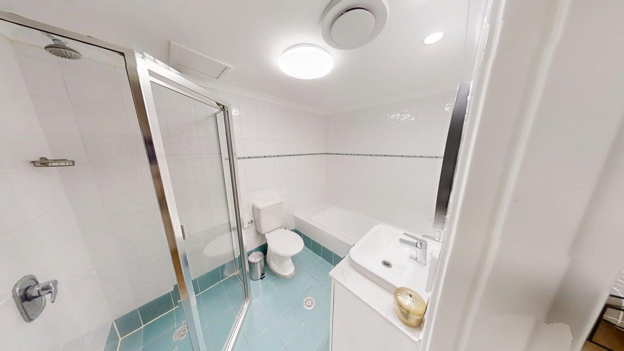 272-Grafton-Street-Chippendale-2008-Bathroom-room-2