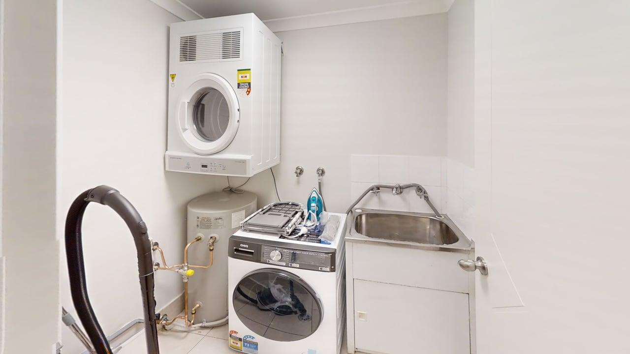 272-Grafton-Street-Chippendale-2008-Laundry