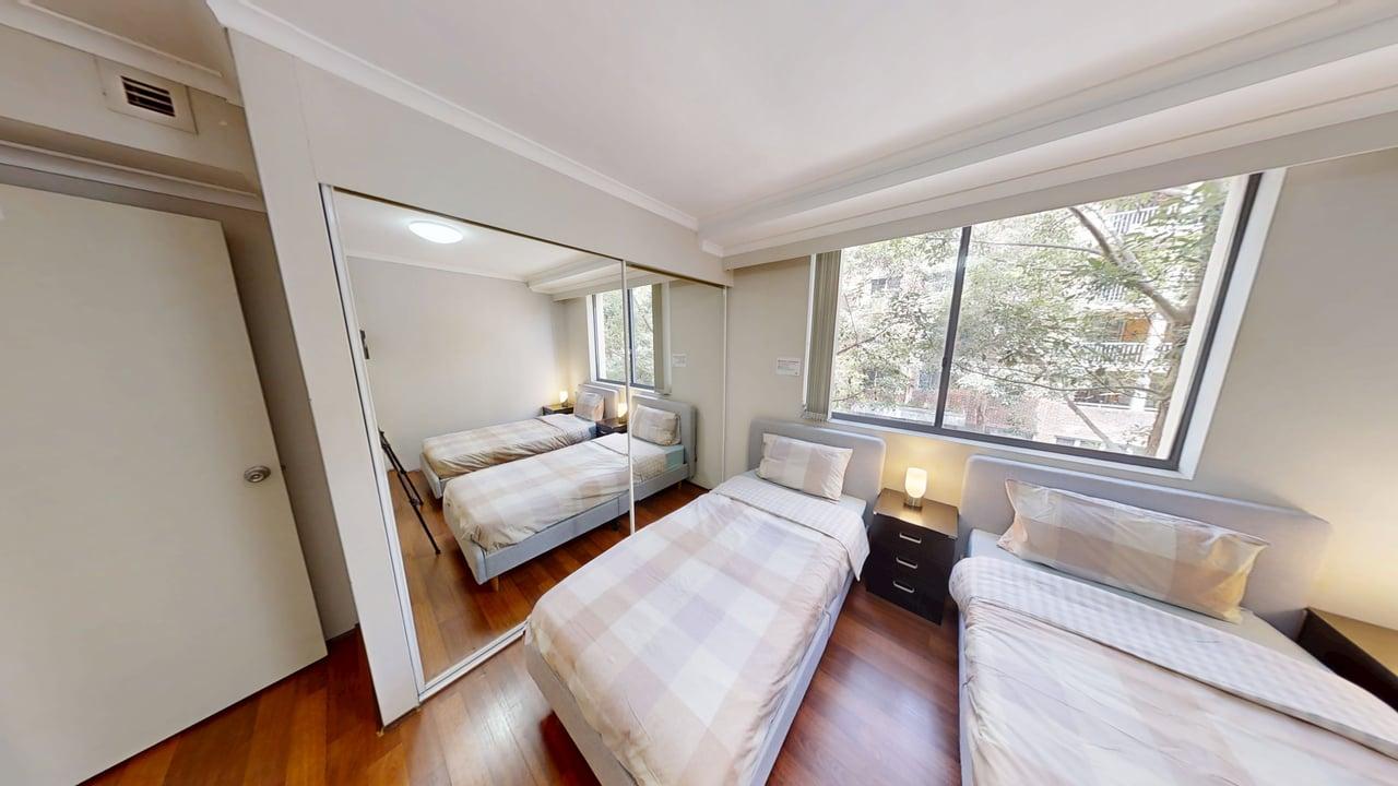 195102-Miller-Street-Pyrmont-2009-Master-Room