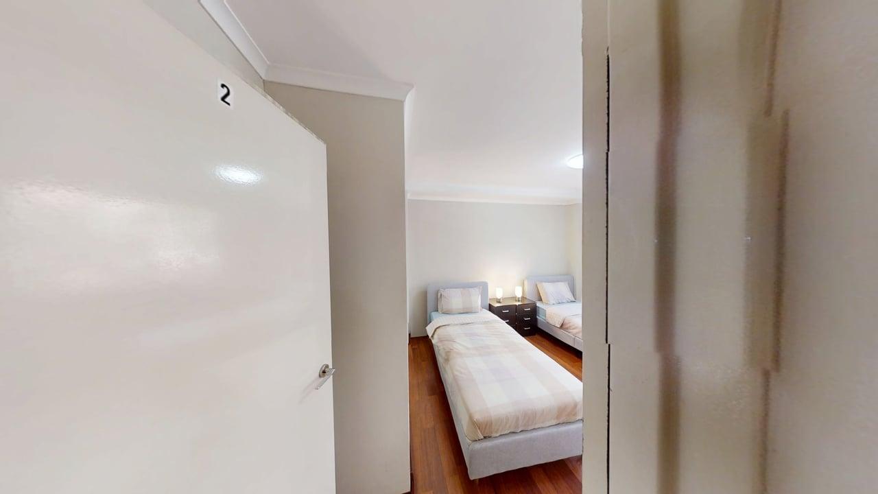 195102-Miller-Street-Pyrmont-2009-Room2